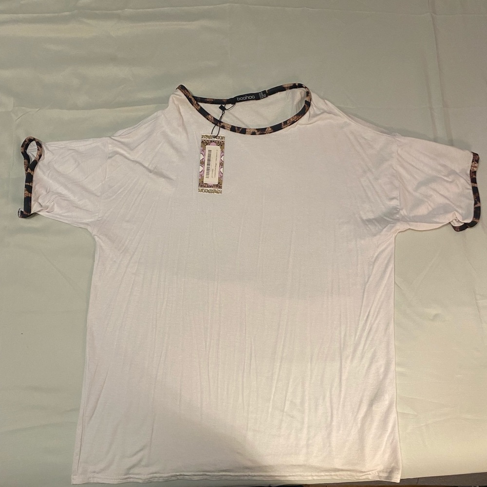 White tshirt